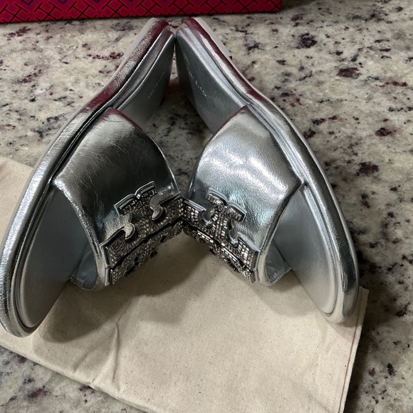 Authentic Tory Burch Leather Slides - Picture 4 of 5